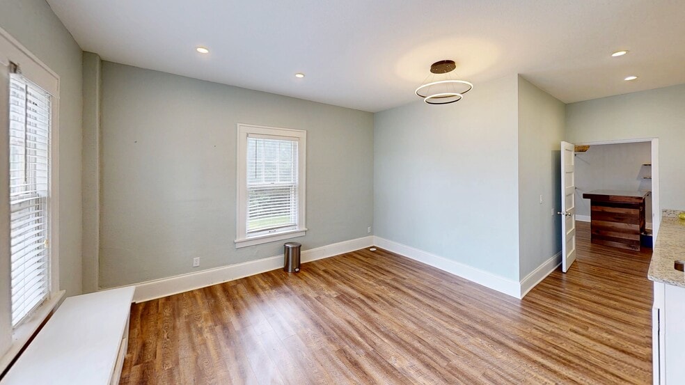 More Photos Of 140 W Front St, Perrysburg Office For Sale