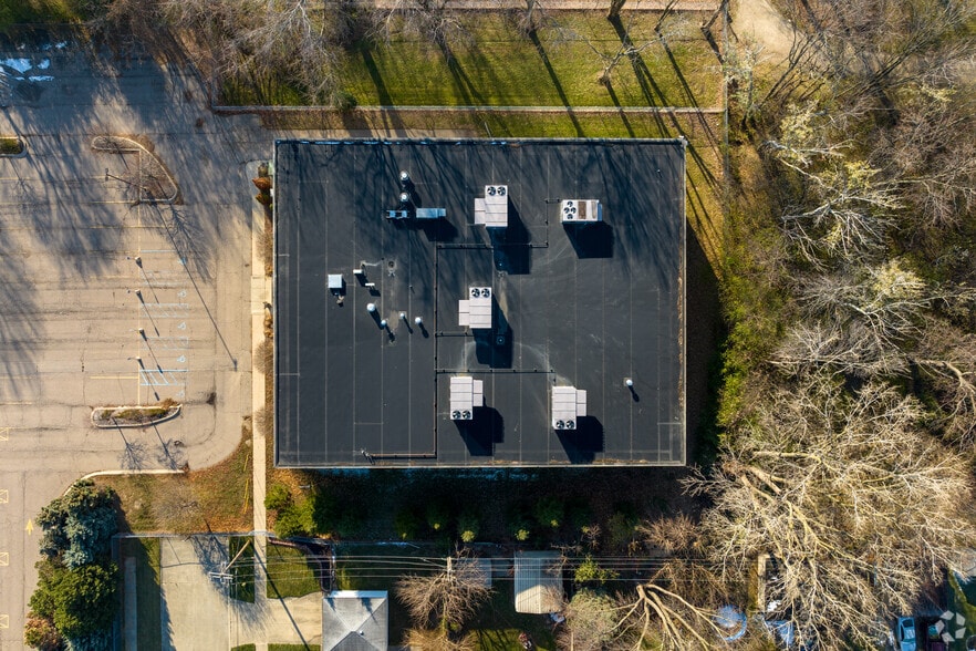 More Photos Of 34375 S Gratiot Ave, Clinton Township Office For Sale