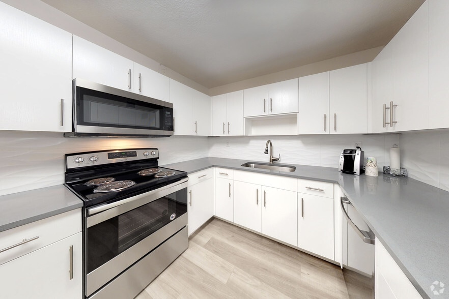 More Photos Of 8445 Springtree Dr, Sunrise Apartments For Sale