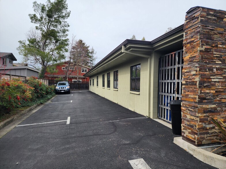 More Photos Of 967 Broadway, Sonoma Office For Sale