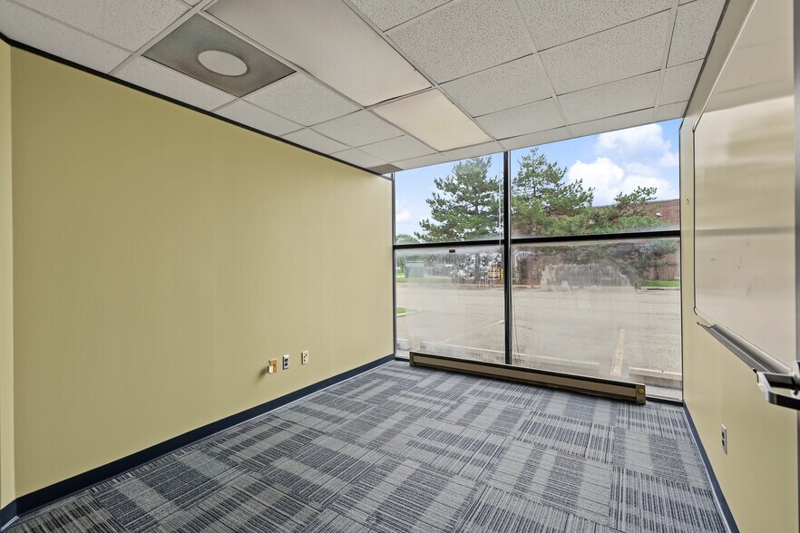 More Photos Of 15201 Mercantile Dr, Dearborn Light Manufacturing For Sale