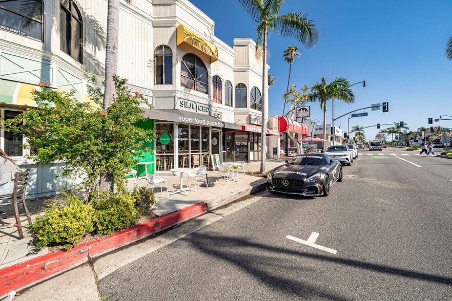 More Photos Of 2744 E Coast Hwy, Corona del Mar Storefront Retail Office For Sale
