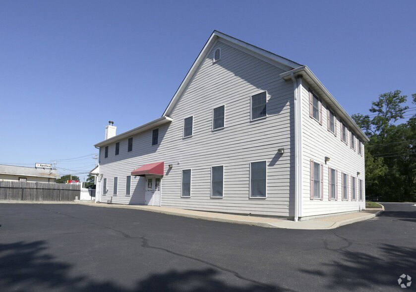 More Photos Of 1360 Montauk Hwy, Mastic Office For Sale