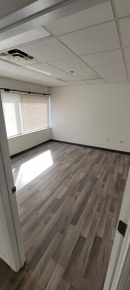 More Photos Of 8750 Exchange Dr, Orlando Warehouse For Lease