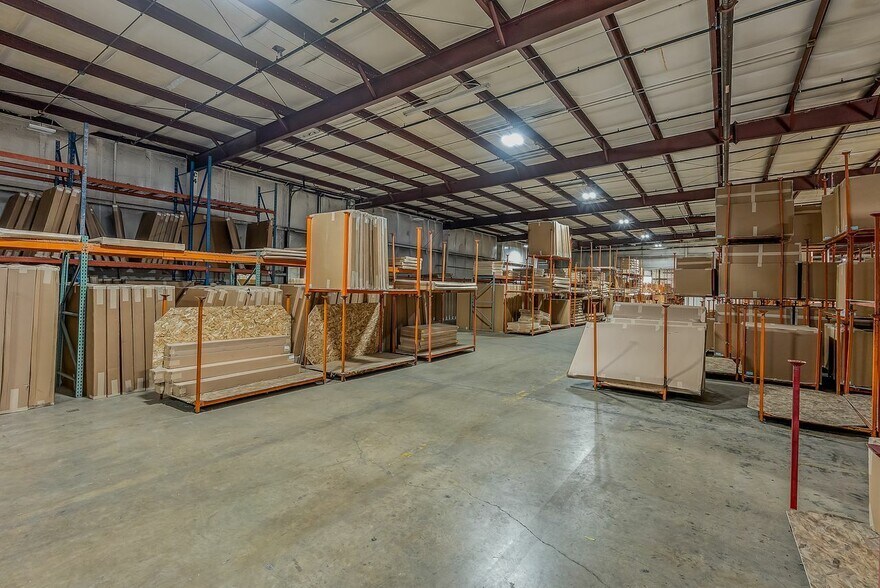 More Photos Of 7330 Julie Francis Dr, Shreveport Warehouse For Lease