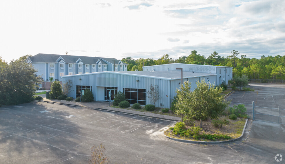 Primary Photo Of 4640 East Coast Ln, Shallotte Showroom For Lease