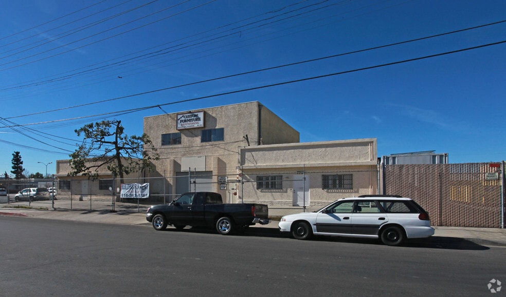More Photos Of 7737-7741 Burnet Ave, Van Nuys Warehouse For Sale