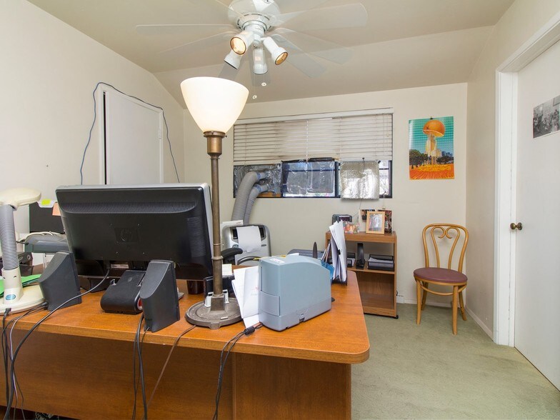 More Photos Of 315 N Vine St, Fallbrook Office For Sale