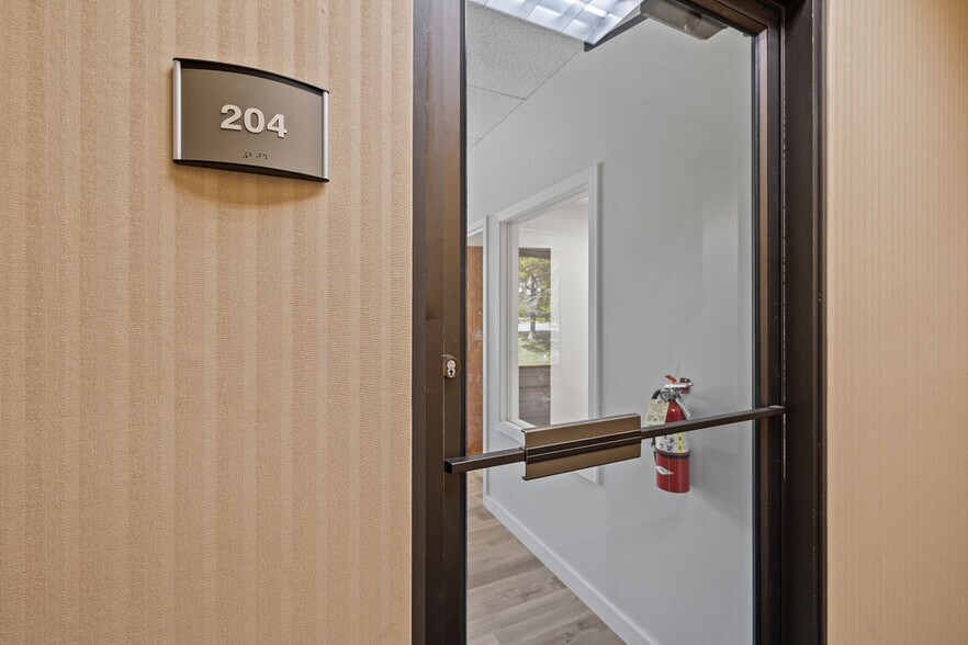 More Photos Of 136 Summit Ave, Montvale Office For Lease