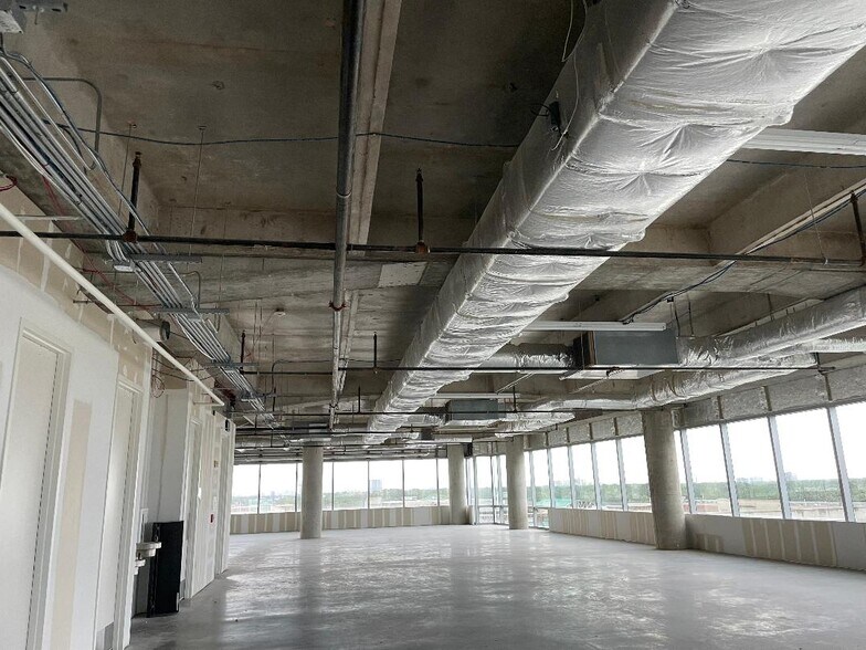 More Photos Of 9999 Bellaire Blvd, Houston Medical For Lease