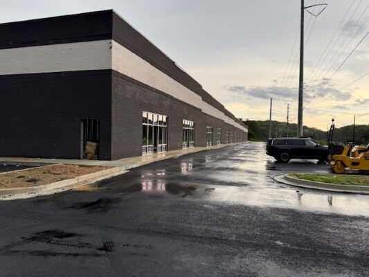 More Photos Of 1901 Peachtree Industrial Blvd, Buford Warehouse For Lease