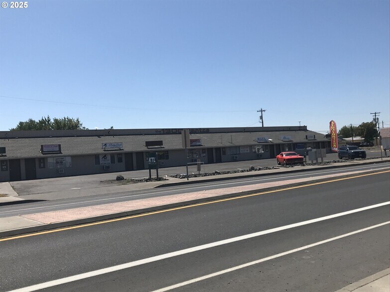 Primary Photo Of 1300 6th St, Umatilla Storefront Retail Office For Sale