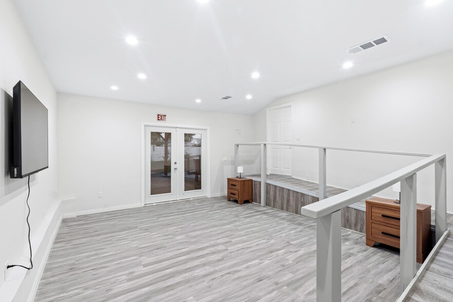 More Photos Of 6738 Coldwater Canyon Ave, North Hollywood Assisted Living For Sale