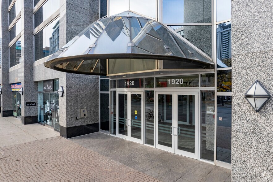 More Photos Of 1910-1920 Yonge St, Toronto Office Residential For Lease