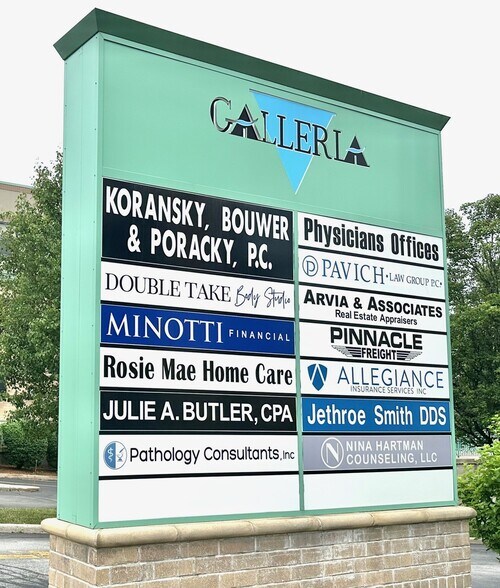 More Photos Of 425 Joliet St, Dyer Office For Lease