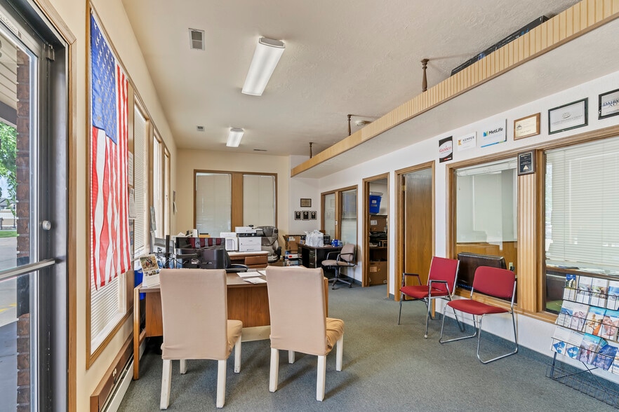 More Photos Of 2182 N Hill Field Rd, Layton Storefront Retail Office For Lease