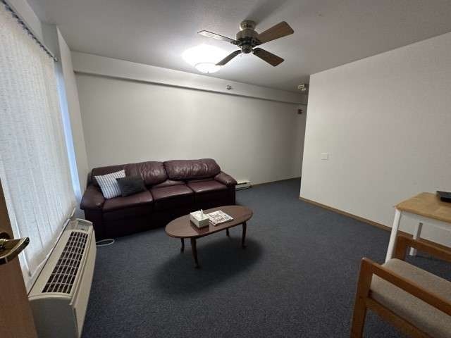 More Photos Of 406 W Vinton St, Spencer Hotel For Sale