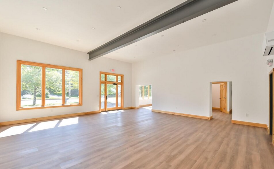 More Photos Of 6194 Main St, Tannersville Office For Lease