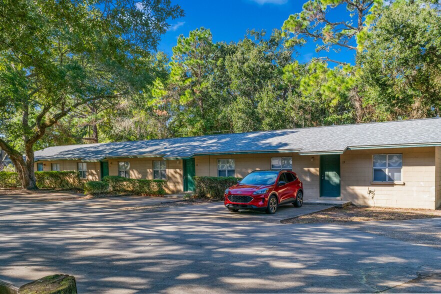 More Photos Of 206-210 Dates Ave, Fort Walton Beach Apartments For Sale