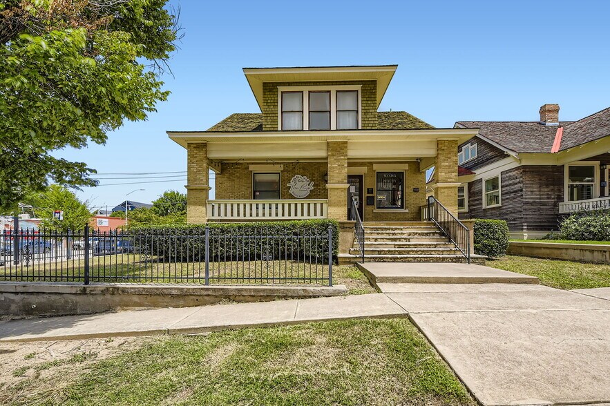 More Photos Of 1301 Hurley Ave, Fort Worth Storefront Retail Office For Lease