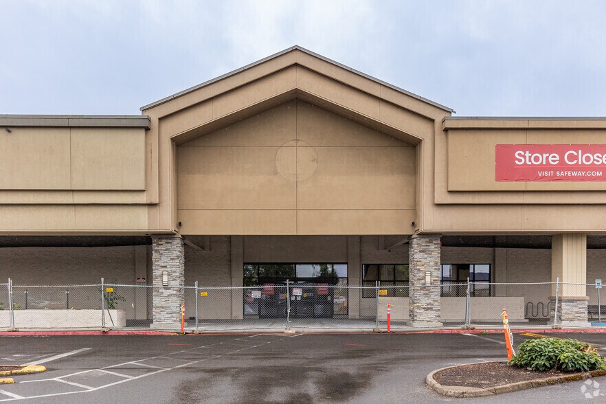 More Photos Of 13875 SE Mill Plain Blvd, Vancouver Storefront For Lease