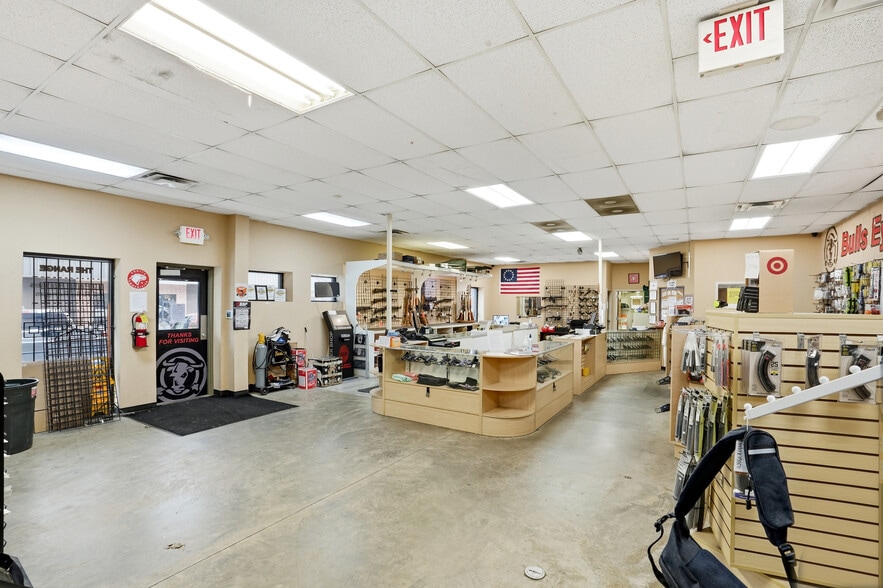 More Photos Of 6190 Parkway North Dr, Cumming Light Distribution For Sale