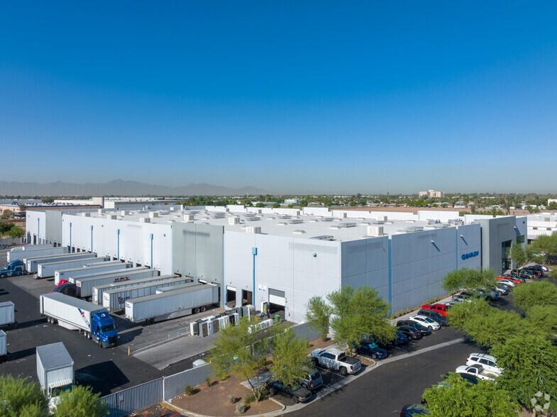 More Photos Of 4455 W Camelback Rd, Phoenix Manufacturing For Lease