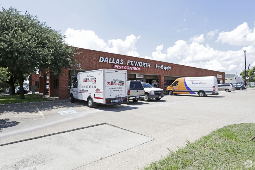 More Photos Of 10875 Plano Rd, Dallas Flex For Lease