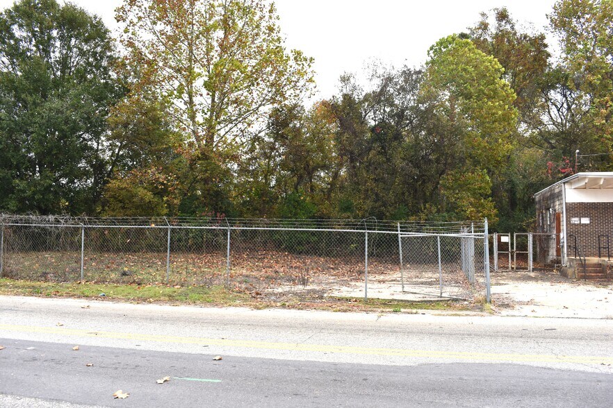 More Photos Of 710 N Perry St, Montgomery Industrial For Lease
