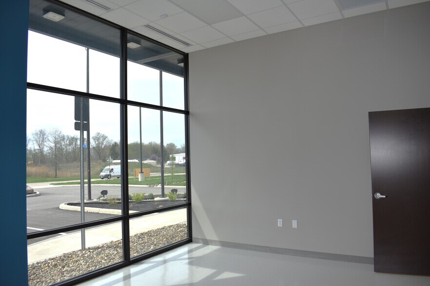 More Photos Of 37988 Avon Commerce Pky, Avon Distribution For Lease