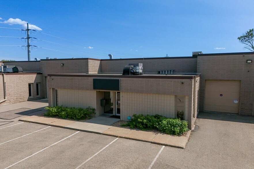 Primary Photo Of 7479-7491 Cahill Rd, Edina Showroom For Sale