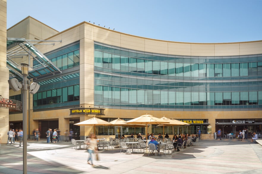 More Photos Of 15301 Ventura Blvd, Sherman Oaks Unknown For Lease