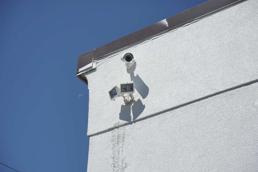 More Photos Of 4701-4703 NE Portland Hwy, Portland Warehouse For Sale