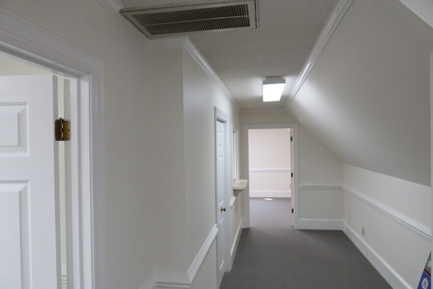 More Photos Of 5540 Mcneely Dr, Raleigh Office For Sale