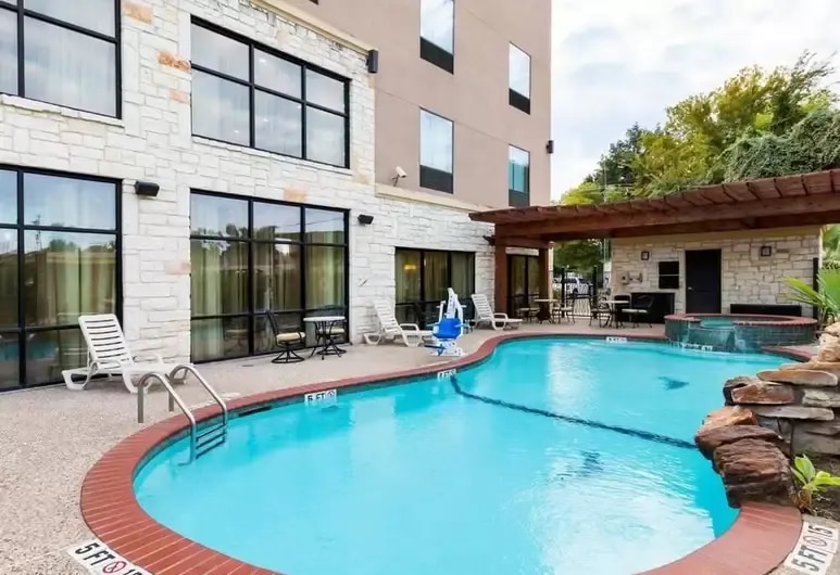 More Photos Of 120 S Main St, Jewett Hotel For Sale