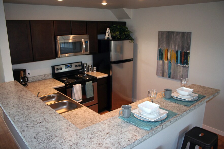 More Photos Of 1220-1250 27th Ave NW, Minot Apartments For Sale