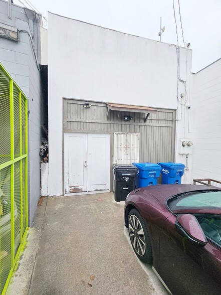 More Photos Of 3325 N Verdugo Rd, Glendale Storefront For Lease