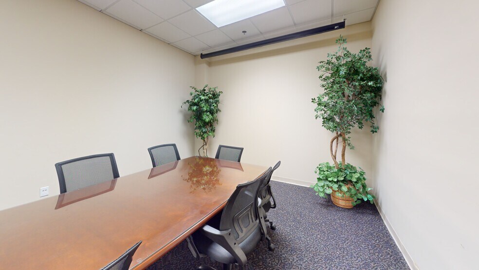 More Photos Of 500 Plantation Park Dr, Loganville Office For Lease