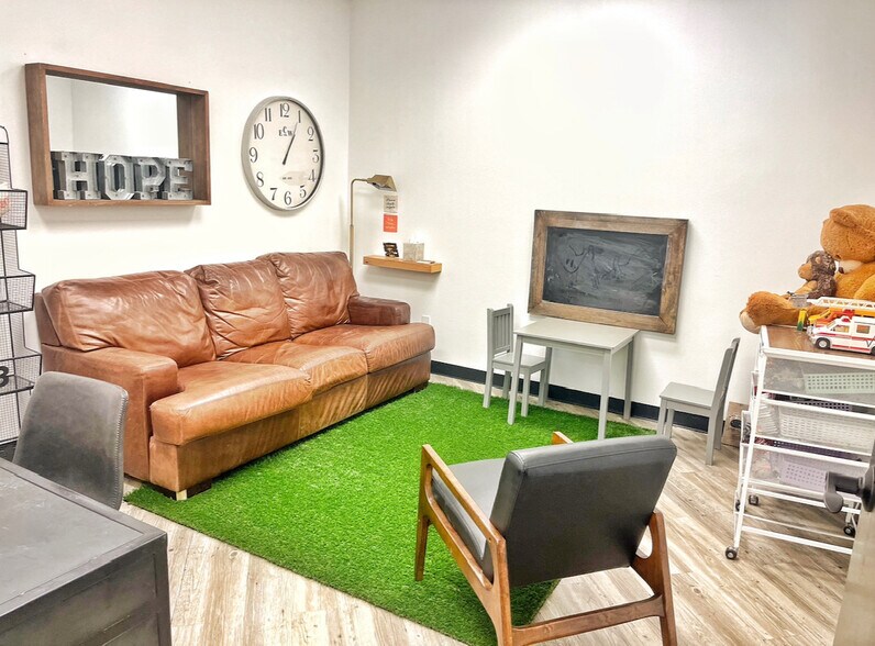More Photos Of 900 Lane Ave, Chula Vista Office For Lease