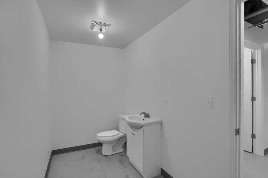 More Photos Of 3210 Wilmington Rd, New Castle Bowling Alley For Sale