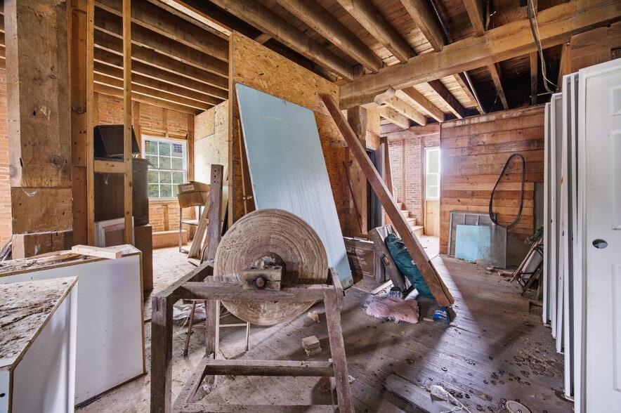 More Photos Of 32 Mill St, Port Byron Industrial For Sale