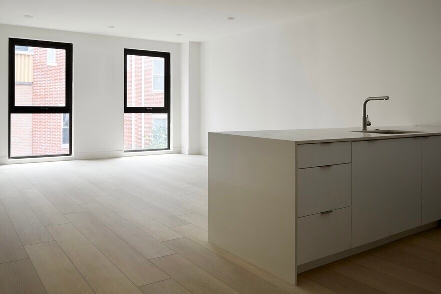 More Photos Of 2007 Cambridge St, Philadelphia Apartments For Sale