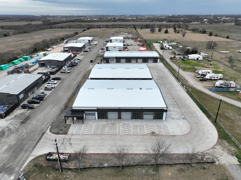 More Photos Of 1001 Industrial Way Dr, Anna Unknown For Lease