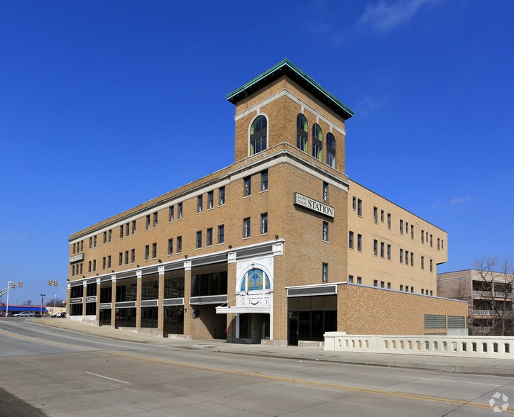 More Photos Of 211 S Michigan St, South Bend Apartments For Lease