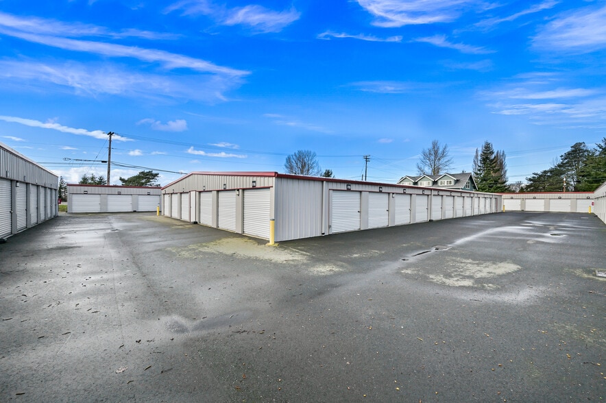 More Photos Of 1479 W Smith Rd, Ferndale Self Storage For Sale