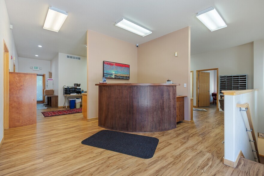 More Photos Of 1714 Duchess Dr, Longmont Office For Lease