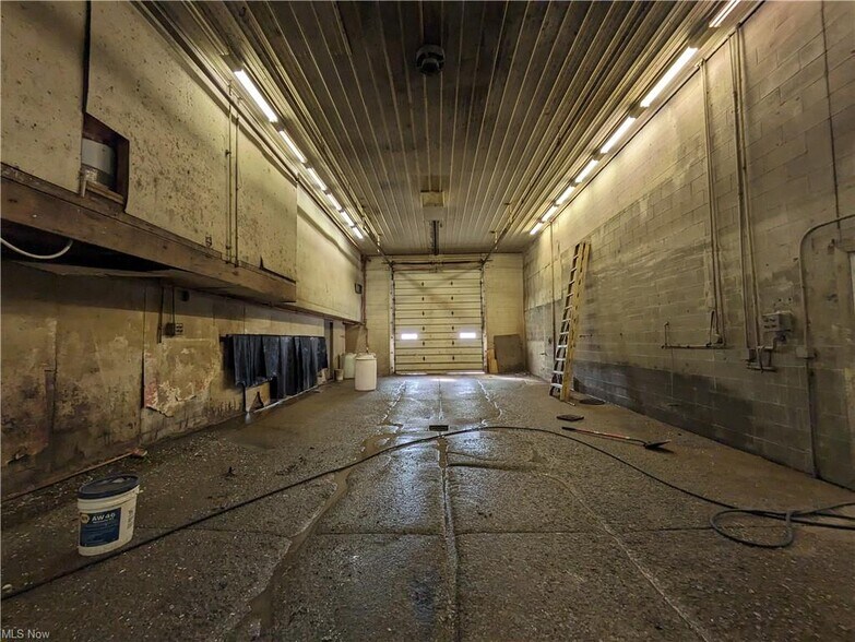 More Photos Of 1851 S Broadway, Geneva Bar For Sale