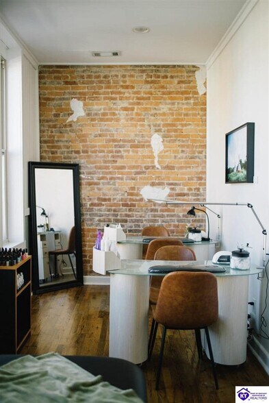 More Photos Of 130 E Main St, Campbellsville Storefront Retail Office For Sale