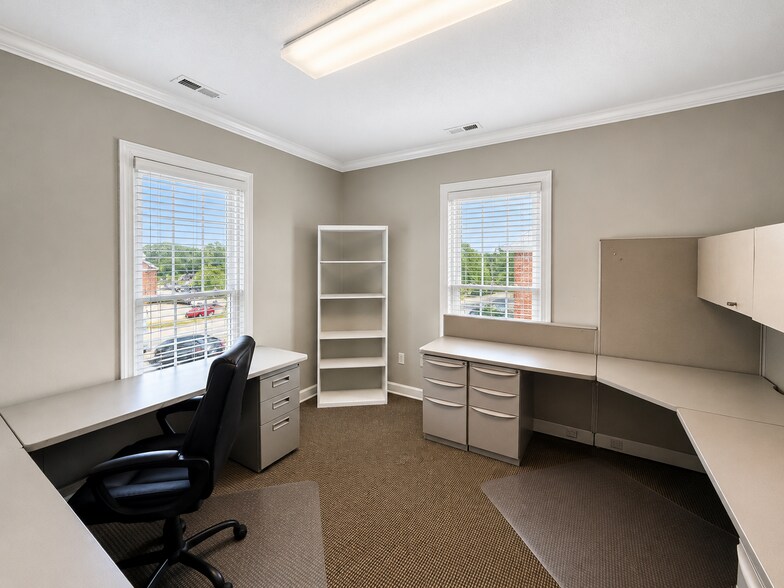 More Photos Of 576 Executive Pl, Fayetteville Office For Lease