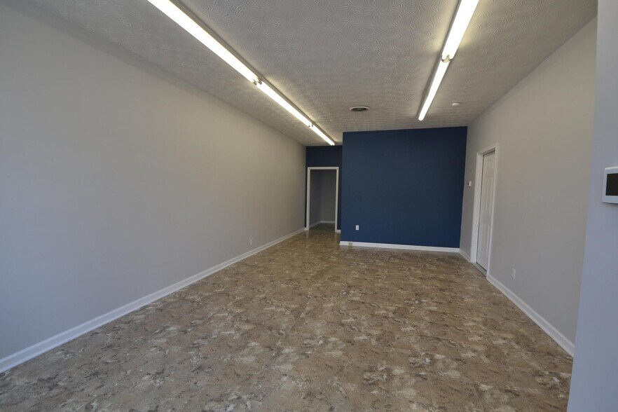 More Photos Of 122 S Main St, Harrodsburg Storefront For Sale